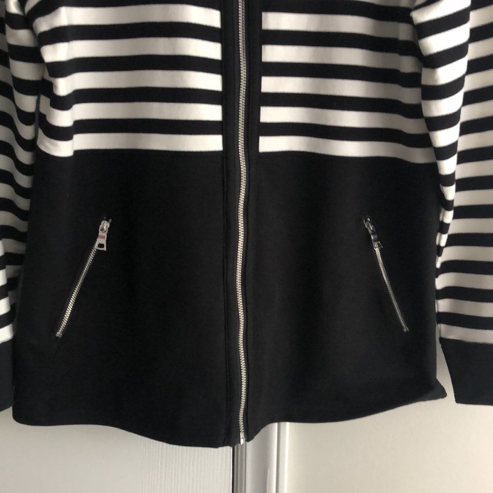 Jacket - Picture 2 of 5